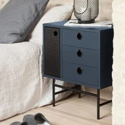 TEULAT Tables De Chevet Table De Chevet 2 Tiroirs Et 1 Porte En En Bleu Foncé Et Noir -Surmatelas Soldes Magasin table de chevet 2 tiroirs et 1 porte en en bleu fonce et noir 1