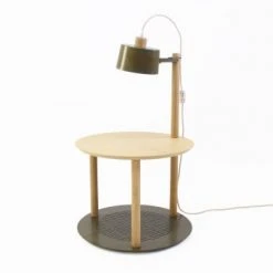 DIZY Design Tables De Chevet Table De Chevet Avec Lampe En Chêne Et Métal Vert 13 DIZY Design Tables De Chevet Table De Chevet Avec Lampe En Chêne Et Métal Vert -Surmatelas Soldes Magasin table de chevet avec lampe en chene et metal vernis brut