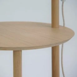 DIZY Design Tables De Chevet Good Is Beautiful Table De Chevet Avec Lampe En Chêne Et Métal Vernis BRUT -Surmatelas Soldes Magasin table de chevet avec lampe en chene et metal vernis brut 8