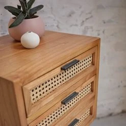 Bois Dessus Bois Dessous Tables De Chevet Table De Chevet En Bois De Mindy Et Cannage -Surmatelas Soldes Magasin table de chevet en bois de mindy et cannage 3