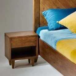 Robin Des Bois Tables De Chevet Table De Chevet En Bois Massif -Surmatelas Soldes Magasin table de chevet en bois massif 4