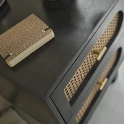 Bois Dessus Bois Dessous Tables De Chevet Table De Chevet En Manguier Noir Et Cannage -Surmatelas Soldes Magasin table de chevet en manguier noir et cannage 3